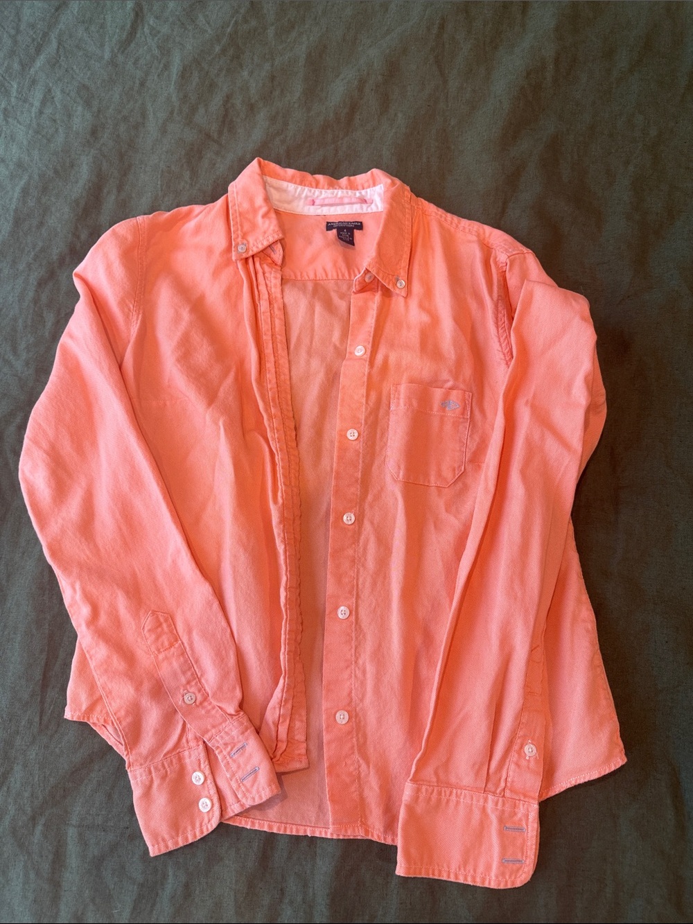 American Eagle  Coral Button-Down Shirt - Casual Long Sleeve size 4